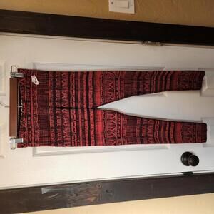Nike Women's Patterned Leggings- size small